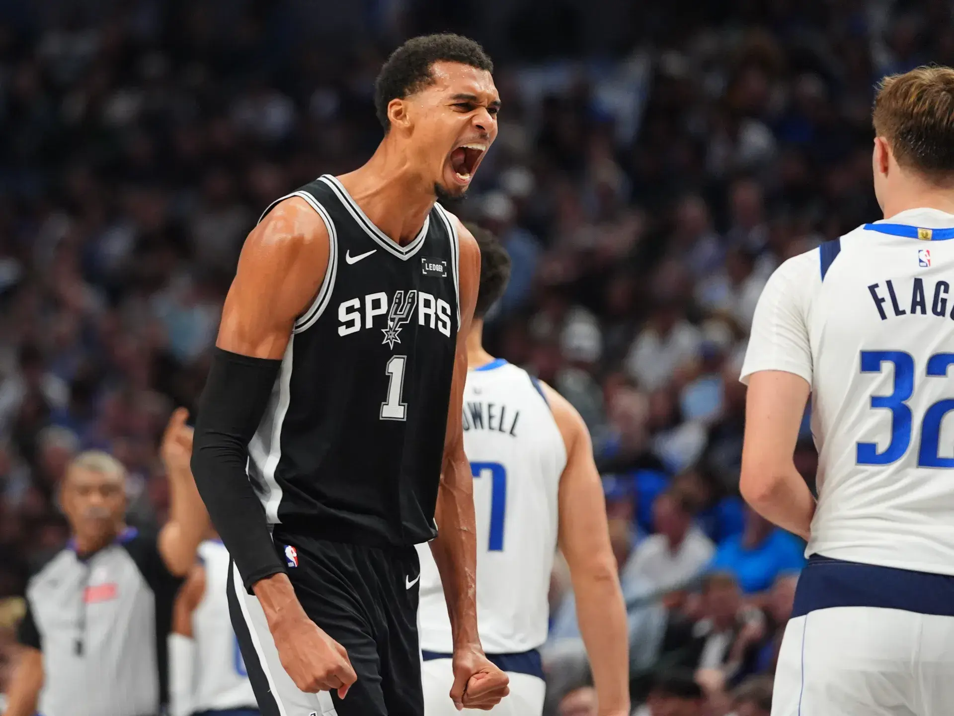 Wembanyama 40 xal yığdı, Spurs Mavericks-i darmadağın etdi