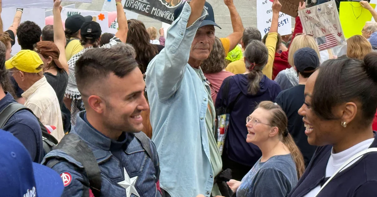 İllinoys Milli Qvardiyasının iki üzvü qonşularına qarşı çıxmayacaqlarını bildirdi